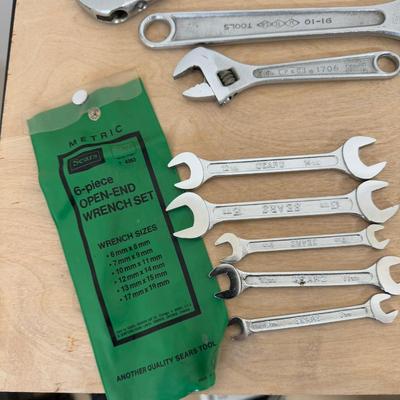1155 Lot of Crescent Wrenches With Open End Wrench Set & Combination Wrench Set