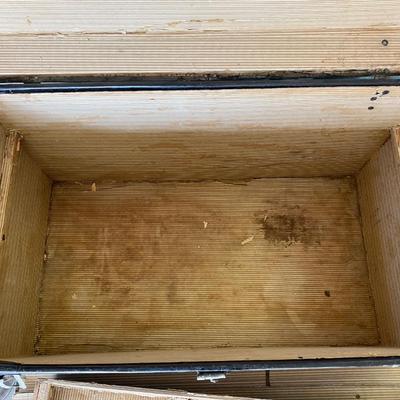 LARGE TRUNK WITH A SHELF