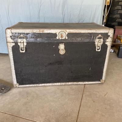 LARGE TRUNK WITH A SHELF