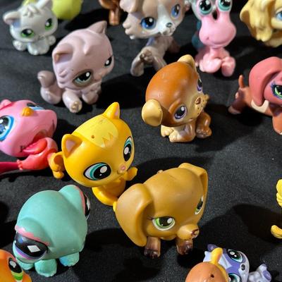Large Lot of Littlest Pet Shop Figurines