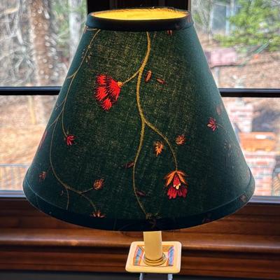 Vintage Floral Patterned Lamp