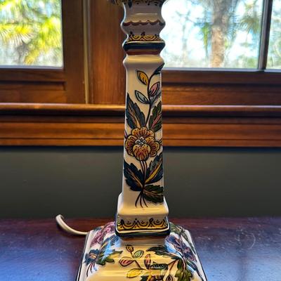 Vintage Floral Patterned Lamp