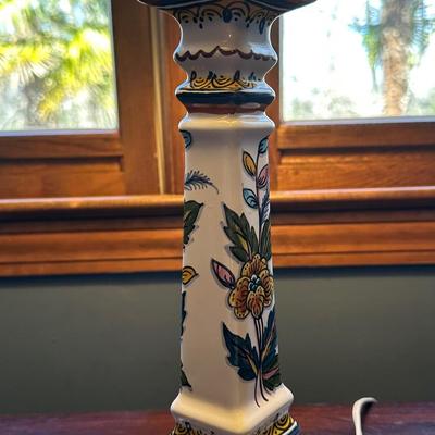 Vintage Floral Patterned Lamp