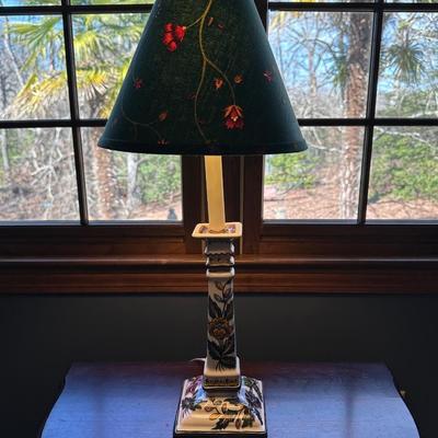 Vintage Floral Patterned Lamp