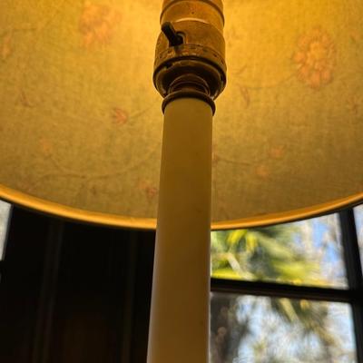 Vintage Floral Patterned Lamp