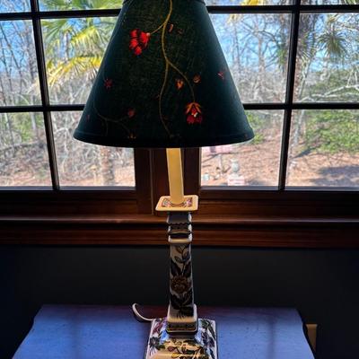 Vintage Floral Patterned Lamp