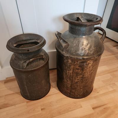 2 Vintage Dairy Milk Cans Never leak