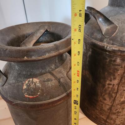 2 Vintage Dairy Milk Cans Never leak