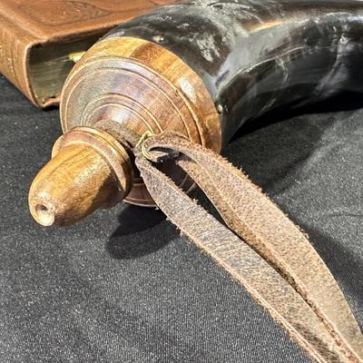 Western Decor & Figurines