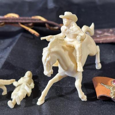 Western Decor & Figurines