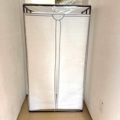 1166 Collapsible Clothing Storage Rack