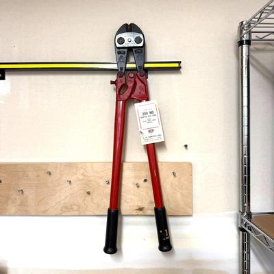 1180 Bolt Cutters With Magnetic Strip