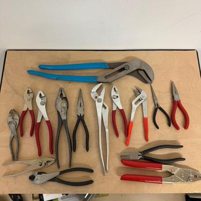 1182 Cutters & Plyers Lot