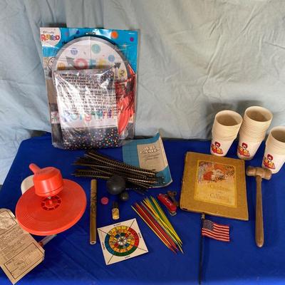 CHILDREN.’S RECORD PLAYER & OTHER OLD MISC KIDS ITEMS