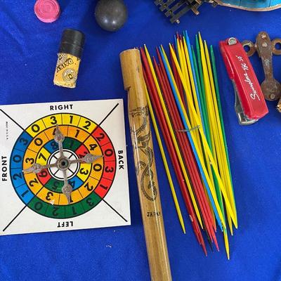 CHILDREN.’S RECORD PLAYER & OTHER OLD MISC KIDS ITEMS