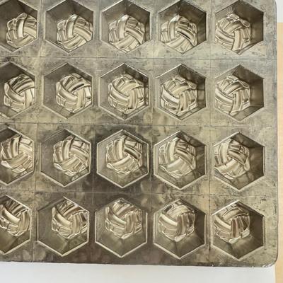 1190 Saxony Tin Mold & Candy Mold