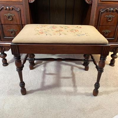 LOT 6 B: Vintage / Antique French 6 Drawer Vanity w/ Floral Embroidered Stool
