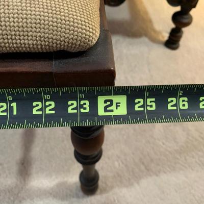 LOT 6 B: Vintage / Antique French 6 Drawer Vanity w/ Floral Embroidered Stool