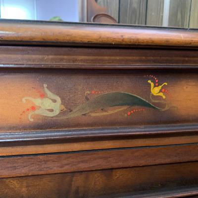 LOT 7 B: Vintage / Antique 4 Drawer Vanity Dresser w/ Mirror