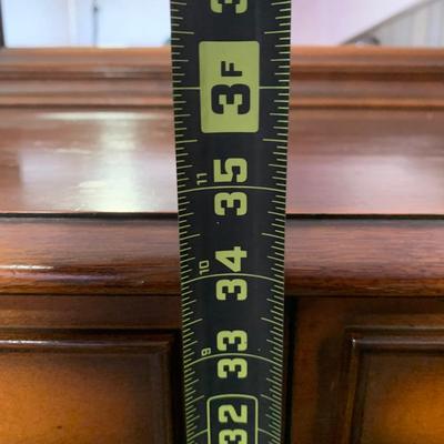 LOT 7 B: Vintage / Antique 4 Drawer Vanity Dresser w/ Mirror