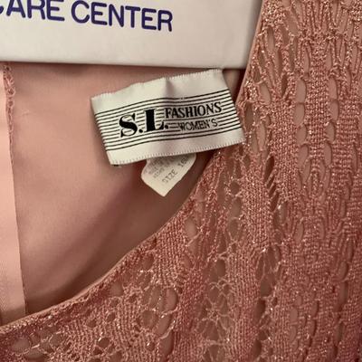 LOT 8 C: Closet Clear Out! Women's Clothes, Suits, Jackets, Shoes, Boots, & More