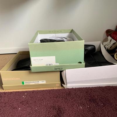 LOT 8 C: Closet Clear Out! Women's Clothes, Suits, Jackets, Shoes, Boots, & More