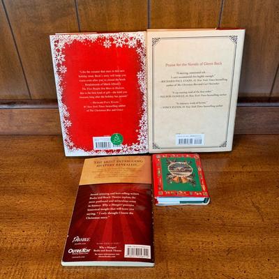 LOT 10 O: Christmas Book Collection: "A Cup Of Christmas Tea" by Tom Hegg, "A Christmas Carol" by Charles Dickens,...