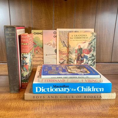 LOT 11 O: Antique / Vintage / & Modern Children's Books Collection: 1923 "Boys And Girls Of Bookland" by Nora...