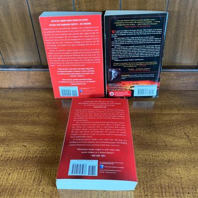 LOT 15 O: Novel Collection: "Lost Symbol" by Dan Brown, "The Whistler" John Grisham, "Roses Are Red" by...