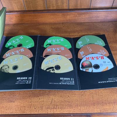 LOT 16 O: M*A*S*H The Martinis & Medicine Collection DVD Collectors Edition
