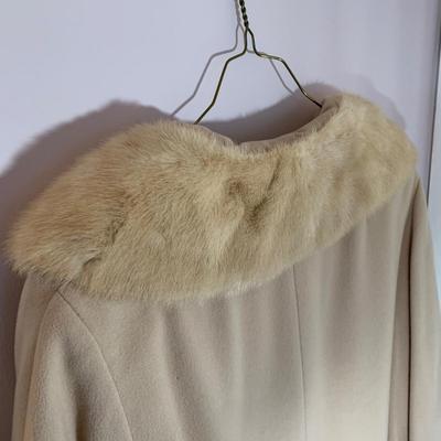 LOT 18 H: Vintage John Wanamaker / Bernhard Altmann Cashmere Coat w/ Fur Collar & Matching Scarf