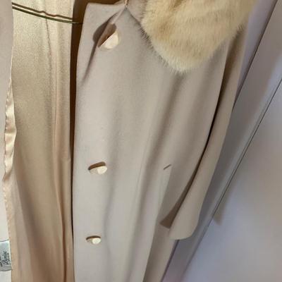 LOT 18 H: Vintage John Wanamaker / Bernhard Altmann Cashmere Coat w/ Fur Collar & Matching Scarf