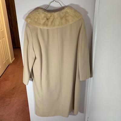 LOT 18 H: Vintage John Wanamaker / Bernhard Altmann Cashmere Coat w/ Fur Collar & Matching Scarf