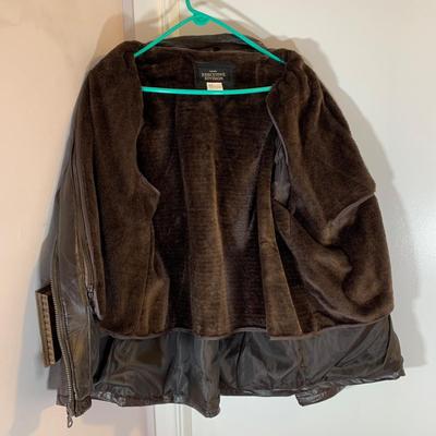 LOT 20 H: 2 Haband Executive Division Size Large Leather Jackets Black & Brown