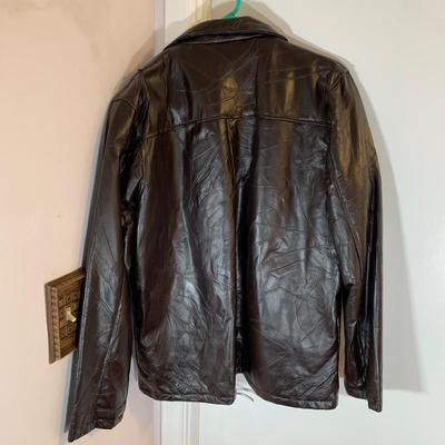 LOT 20 H: 2 Haband Executive Division Size Large Leather Jackets Black & Brown