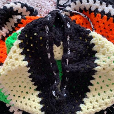 LOT 25 B: Handmade Knit / Crochet Collection: Berets, Shawls, Ponchos, Scarf, Mittens, & Purse