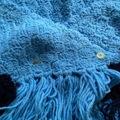 LOT 25 B: Handmade Knit / Crochet Collection: Berets, Shawls, Ponchos, Scarf, Mittens, & Purse