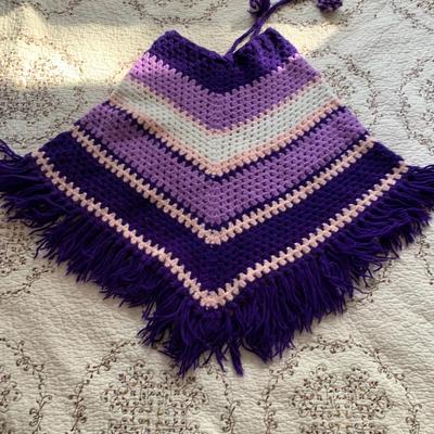 LOT 25 B: Handmade Knit / Crochet Collection: Berets, Shawls, Ponchos, Scarf, Mittens, & Purse