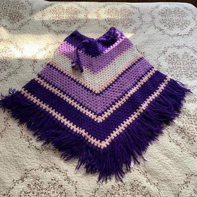 LOT 25 B: Handmade Knit / Crochet Collection: Berets, Shawls, Ponchos, Scarf, Mittens, & Purse