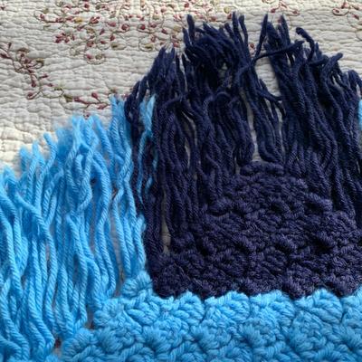 LOT 25 B: Handmade Knit / Crochet Collection: Berets, Shawls, Ponchos, Scarf, Mittens, & Purse