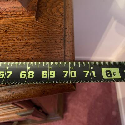 LOT 27 L: Beautiful American Drew Lighted Hutch / China Cabinet