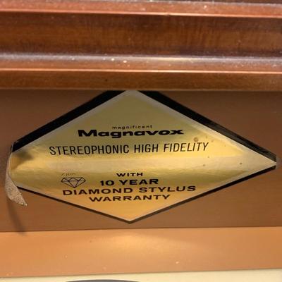 LOT 34 H: Vintage Magnavox Micromatic Record Player Stereo Console Cabinet
