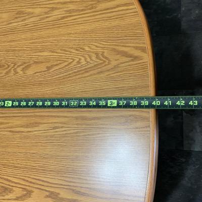 LOT 36 K: Kitchen Table w/ Leaf & 4 Rolling Swivel Chairs