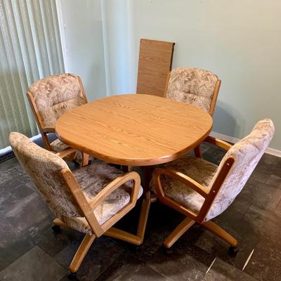 LOT 36 K: Kitchen Table w/ Leaf & 4 Rolling Swivel Chairs