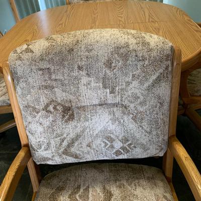 LOT 36 K: Kitchen Table w/ Leaf & 4 Rolling Swivel Chairs