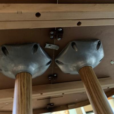 LOT 36 K: Kitchen Table w/ Leaf & 4 Rolling Swivel Chairs