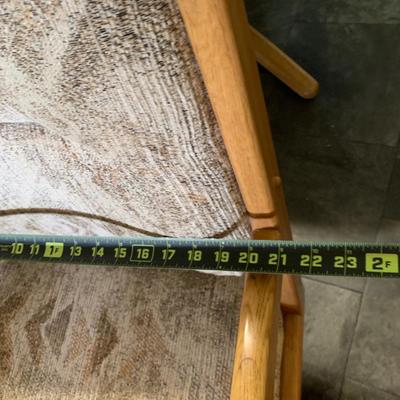 LOT 36 K: Kitchen Table w/ Leaf & 4 Rolling Swivel Chairs