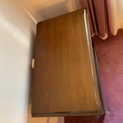 LOT 39 L: Vintage Console Cabinet w/ Electric Plugins