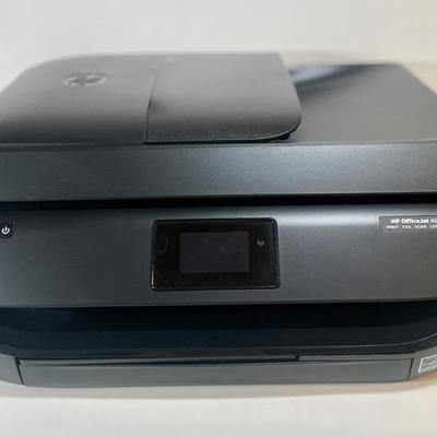 LOT 41L: 2015 HP OfficeJet 4650 with NIP HP Instant Ink & Aurora AU845XA Paper & Credit Card Shredder