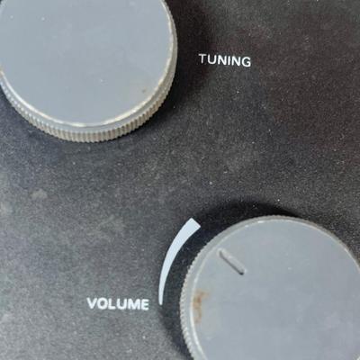 LOT 42L: Vintage Sears Roebuck Cassette AM/FM Clock Radio Model 225 23415 850